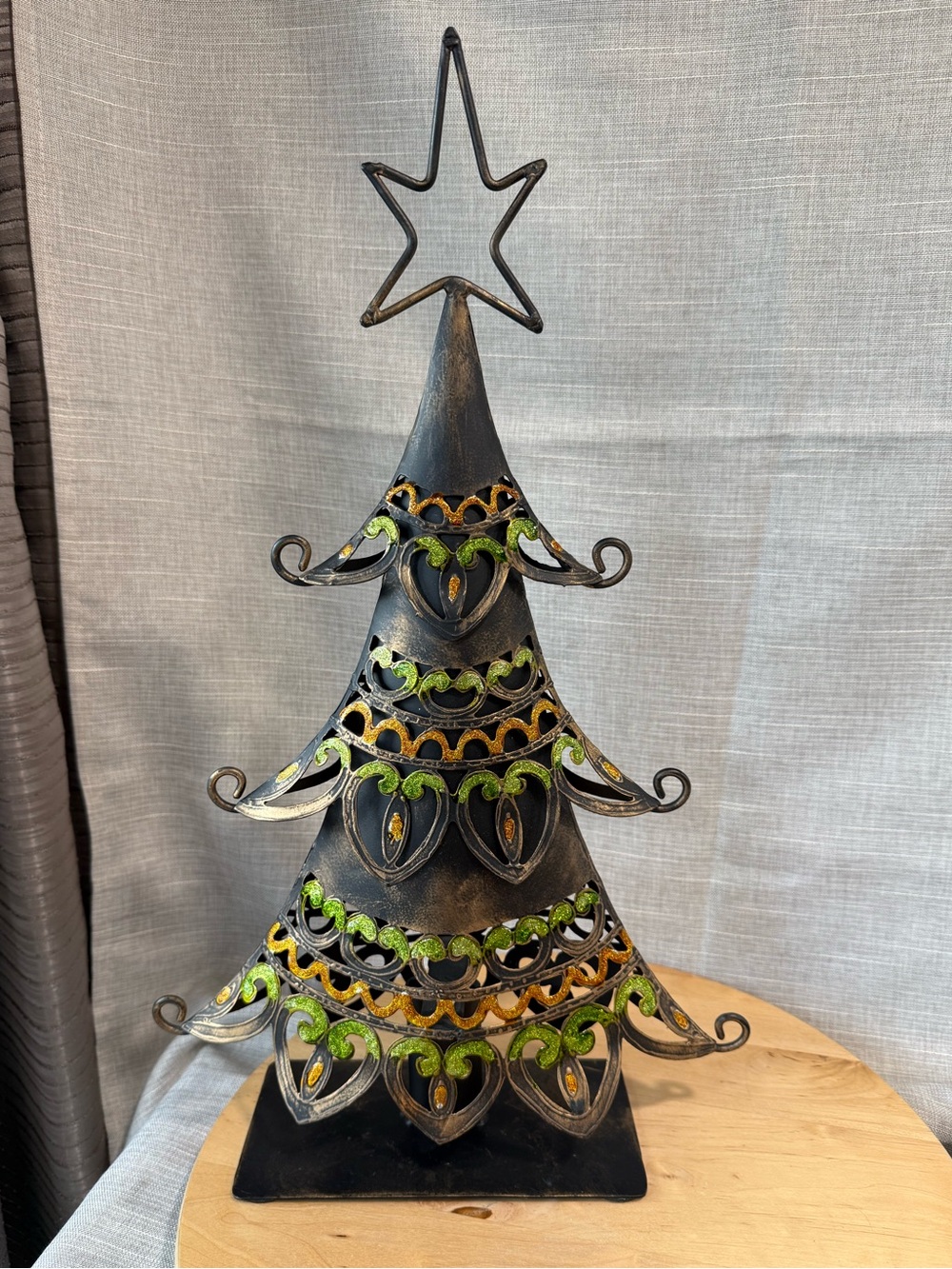 Christmas- Themed Metal Tree Cedri Landscape &Nature Figurines & Sculptures
